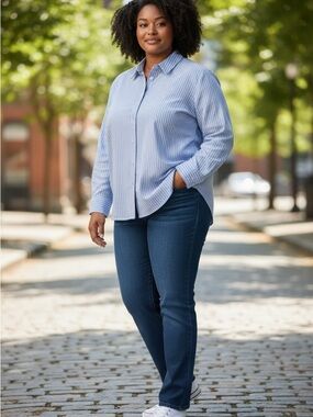 REITMANS Essentials women’s Light Blue Pinstripe Button-Up Shirt size xxl